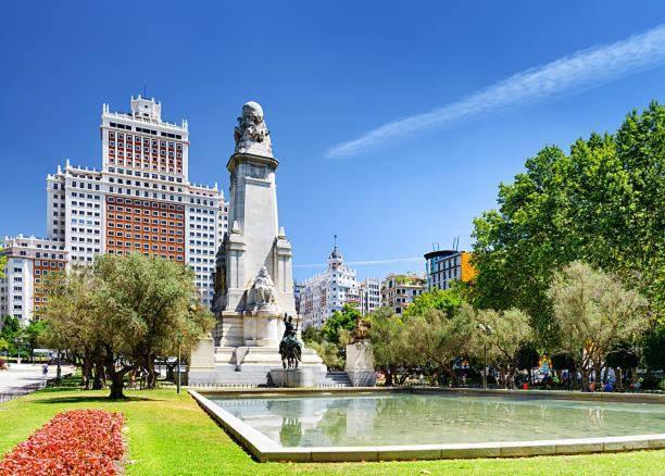 Punta Me Beautiful Apartment In Plaza Espana Madrid Dış mekan fotoğraf